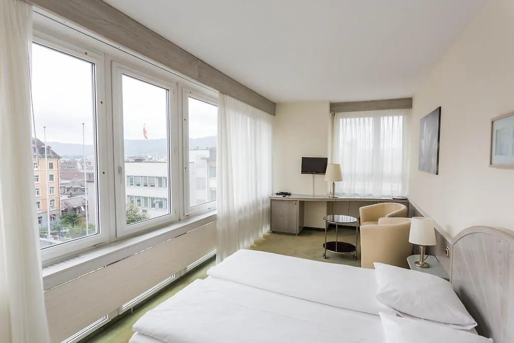 Astor Hotel & Serviced Studios Zurich